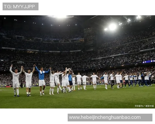 巴塞罗那与皇马激情对决在线直播全程回顾与精彩瞬间解析